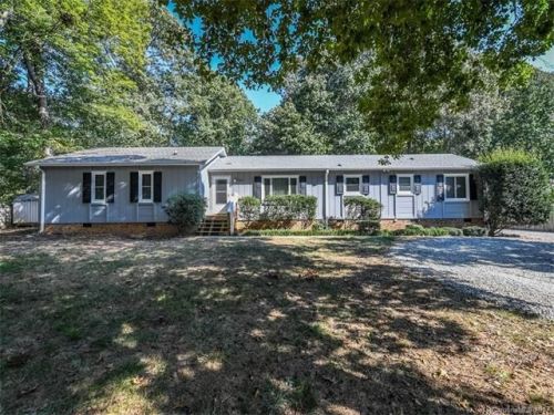 2801 Leisure Dr, Waxhaw, NC 28173-9699