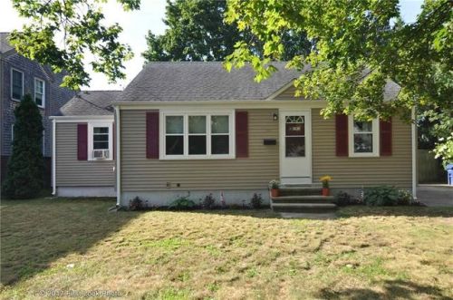 112 Yucatan Dr, Warwick, RI 02889-2924