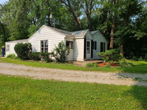 3505 196th St, Homewood, IL 60422-4330