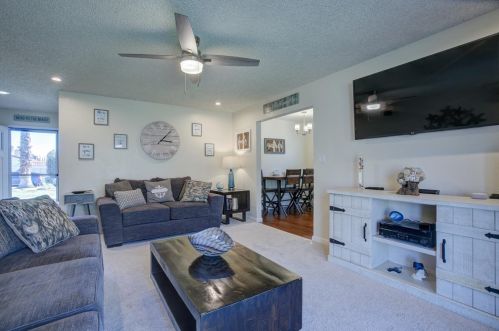 287 Lisawood Dr, Folsom, CA 95630-2715