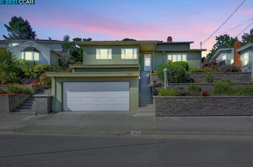 4840 Mancini Dr, Hayward, CA 94546-2422