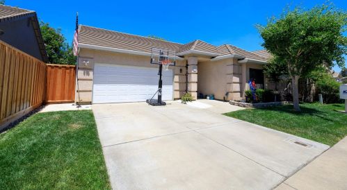 2213 Lantern Dr, Modesto, CA 95355-9199