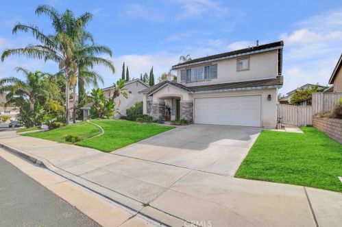1527 Prestwick Dr, Riverside CA  92507-8448 exterior