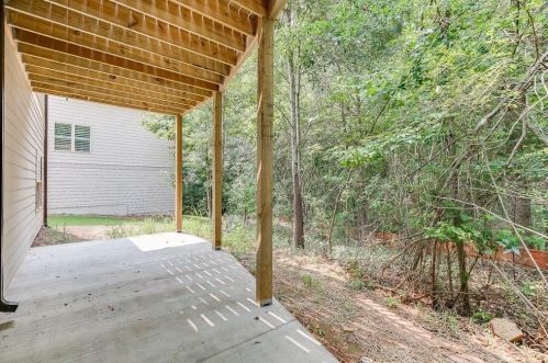 645 Lakeview Bnd Cir, Jefferson GA  30549-7061 exterior