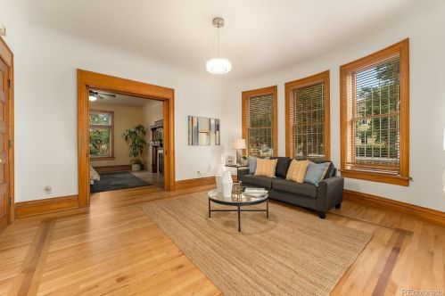 2301 Marion St, Denver CO  80205-5248 exterior