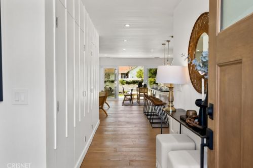 7353 Wish Ave, Van Nuys, CA 91406-2532