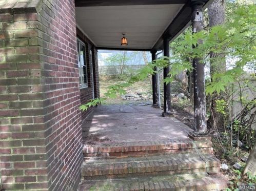 194 Pasadena Pl, Paterson, NJ 07506-2839