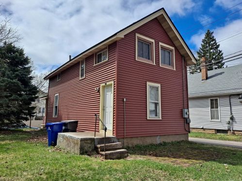 1075 Case Ave, Saint Paul MN  55106-3909 exterior