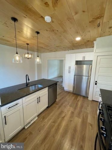 432 Ruby St, Lancaster PA  17603-5067 exterior