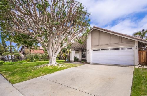 2407 El Bosque Ave, Carlsbad, CA 92009-9106