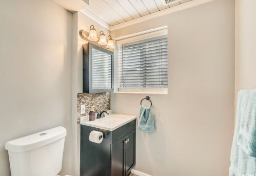 2460 Woodchuck Way, Sandy UT 84093-2770 exterior