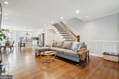 710 Lombard St, Philadelphia PA  19147-1315 exterior