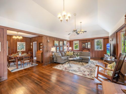 4561 Aukai Ave, Honolulu HI  96816-5209 exterior