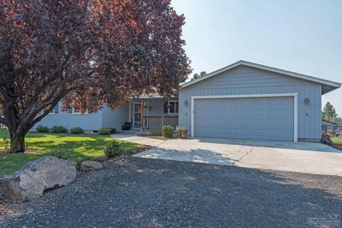 2415 23rd St, Eagle Crest, OR 97756-7158