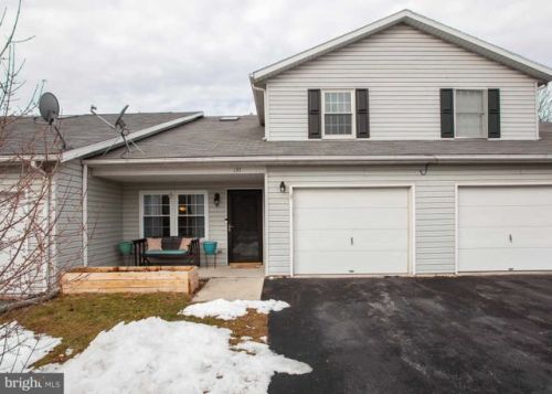 137 Partridge Cir, Carlisle PA  17013-8701 exterior