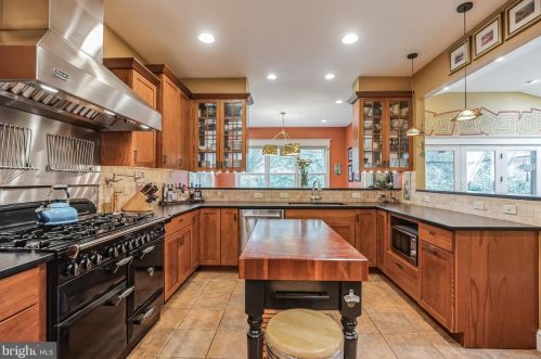 124 Smt Ave, Haddonfield NJ 08033-3315 exterior