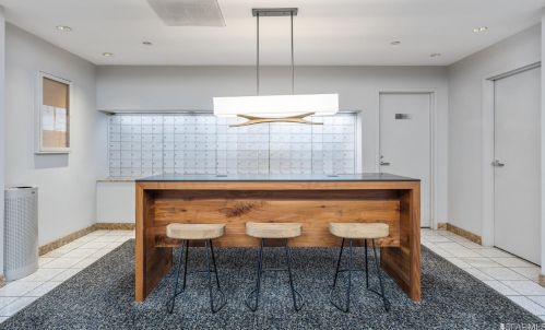 1 Daniel Burnham Ct, San Francisco CA  94109-0451 exterior