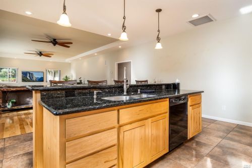 2000 Sanford Rnch Rd, Ukiah CA 95482-5251 exterior