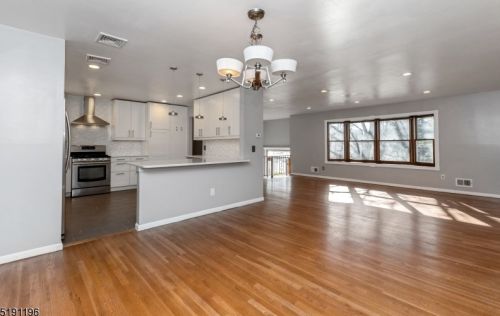 20 Gavin Rd, Town Center, NJ 07052-2614