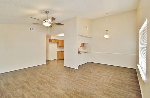 1114 Suburban St, Cedar Hill TX  75104-3255 exterior