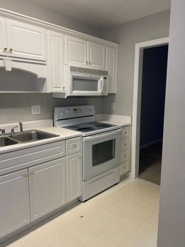 515 Edgecliff Ln, Evans GA  30809-6427 exterior