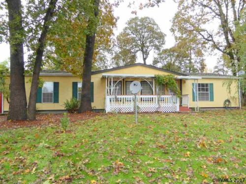 687 Woodland Ave, Woodburn, OR 97071-2121