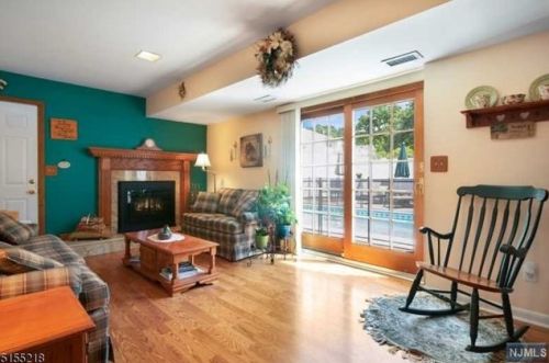 14 Crestmont Dr, Dover NJ  07801-1924 exterior