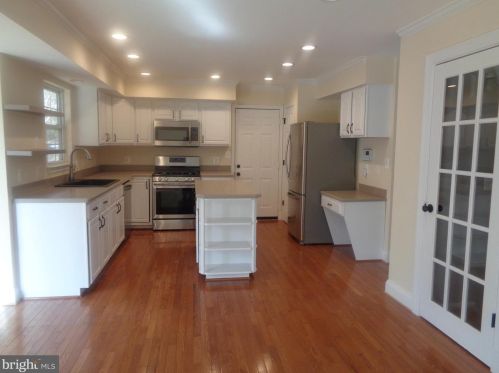 10316 Augusta Ct, Fredericksburg, VA 22408-2597