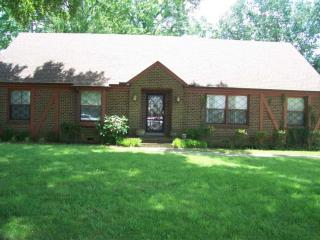 6153 Quince Rd, Memphis, TN 38119-7523