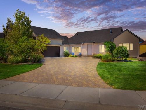 1529 Lynn Meadows Dr, Pueblo, CO 81005-5597