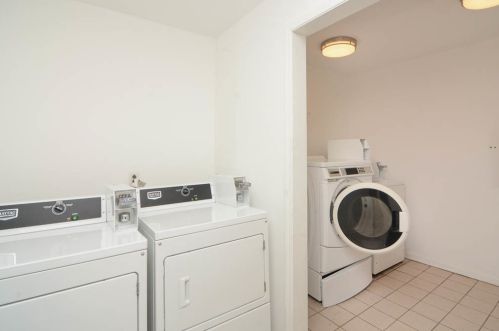 611 Arlington Pl, Chicago IL  60614-2611 exterior