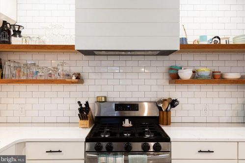 554 Spruce St, Lancaster PA  17603-3353 exterior