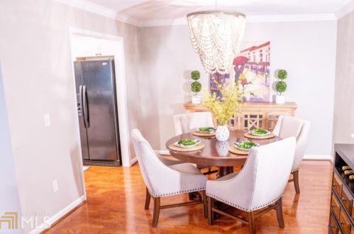 505 Bainbridge Dr, Atlanta GA  30327-4273 exterior