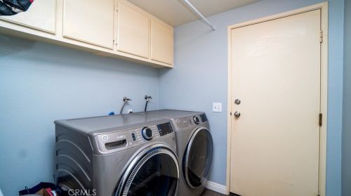 1055 Positano Ave, Anaheim CA  92808-1541 exterior