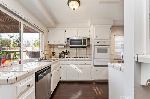 5012 Holbrook St, Anaheim CA  92807-1103 exterior