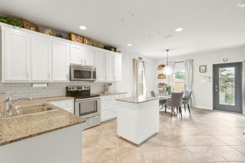 5037 Byers Ave, Fort Worth TX  76107-4129 exterior