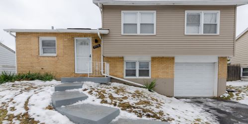 17770 Country Club Ln, Country Club Hills, IL 60478-4921