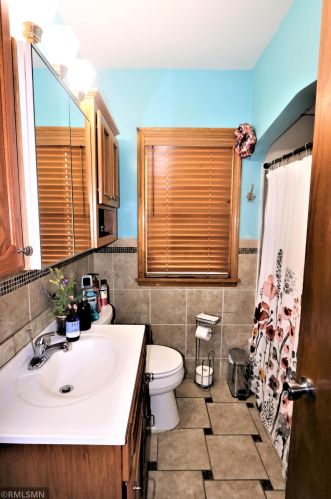 1962 Hazelwood St, Saint Paul MN  55109-4437 exterior