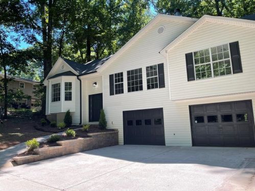 142 Little Brook Dr, Holly Springs, GA 30188-1939