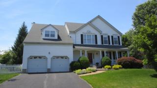 69 Vones Ln, Raritan, NJ 08869-1034