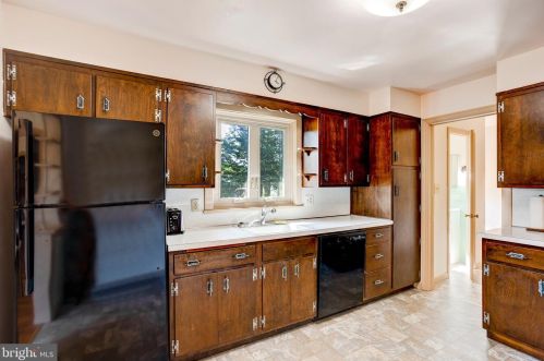 1992 Drexel Ave, Lancaster PA  17602-3365 exterior