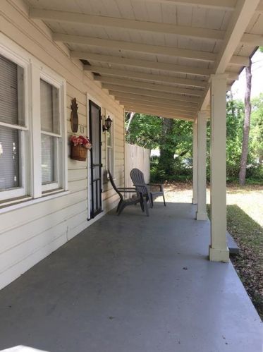 513 Mcdougal St, Huntsville, TX 77340-6911
