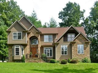 108 Dumont Ct, Fairview, NC 28730-7763
