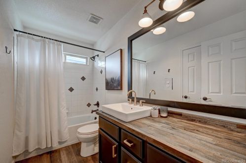 26900 Roxbury Pl, Denver CO  80016-7528 exterior