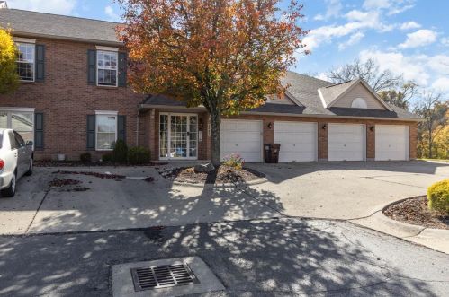 3687 Galbraith Rd, Cincinnati, OH 45247-3787