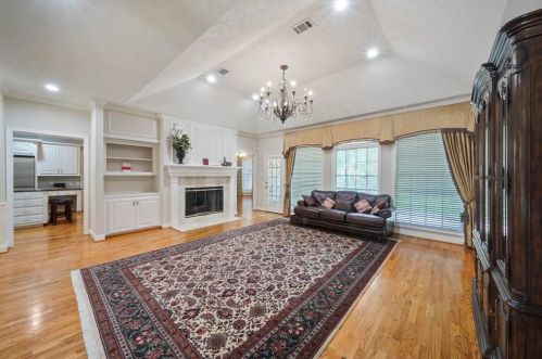 28 Wedgewood Blvd, Conroe TX  77304-1349 exterior