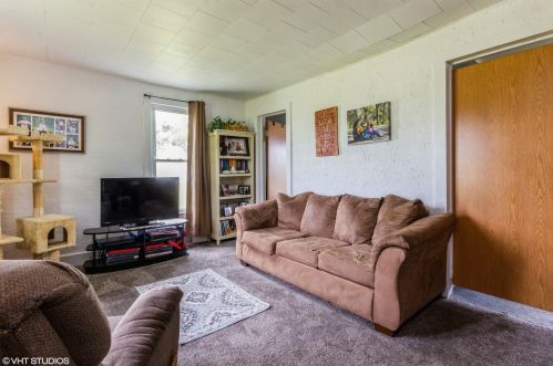 505 Mitchell St, Godley, IL 60407-9745