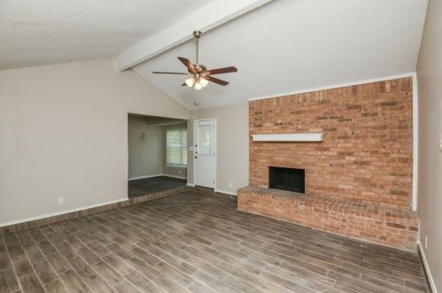 6013 Dusty Rd, Fort Worth TX  76148-3650 exterior