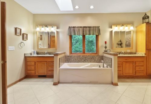 2650 9 Pl, Hobart IN 46342-5356 exterior