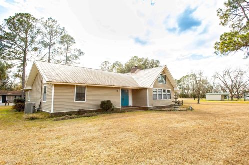 2427 Devandrene Ave, Waycross, GA 31503-9730